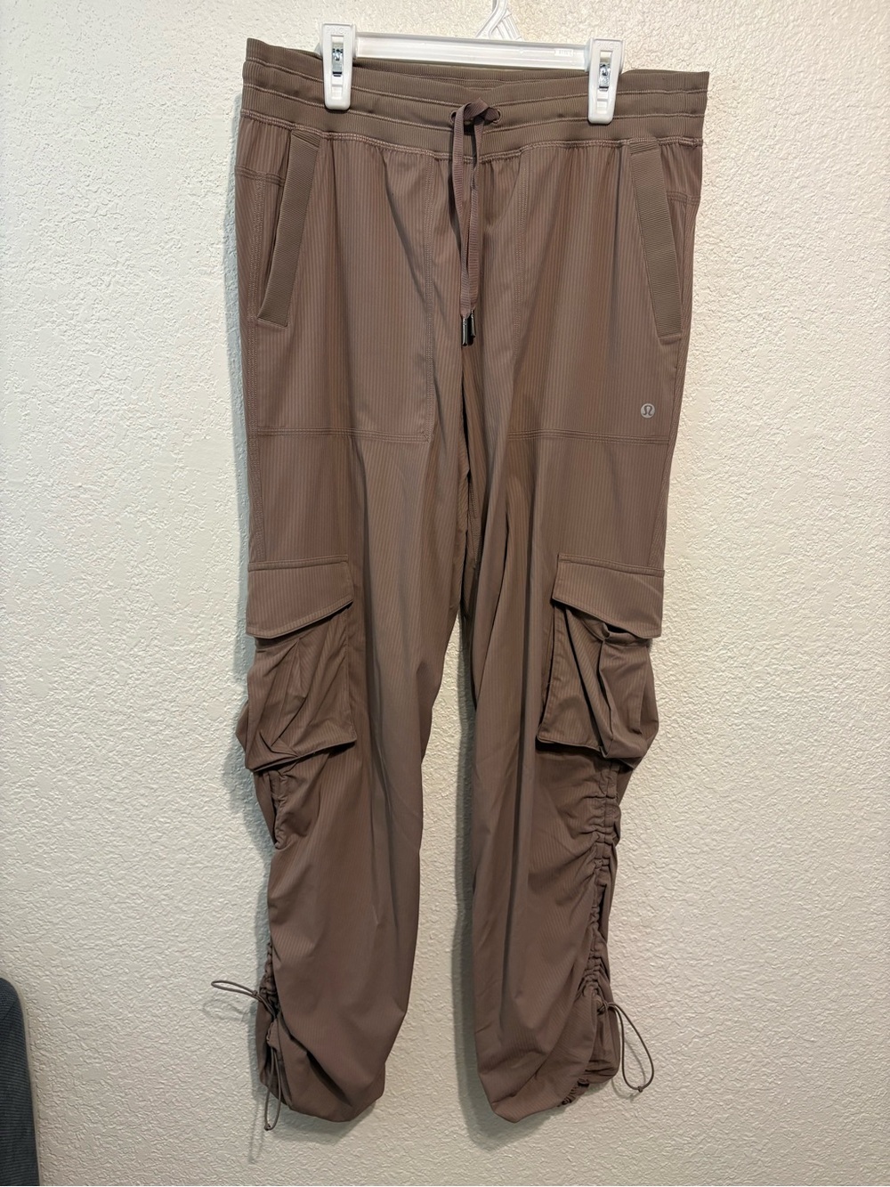 Lululemon Dance Studio Relaxed Fit Mid-Rise Cargo Pant Taupetastic M